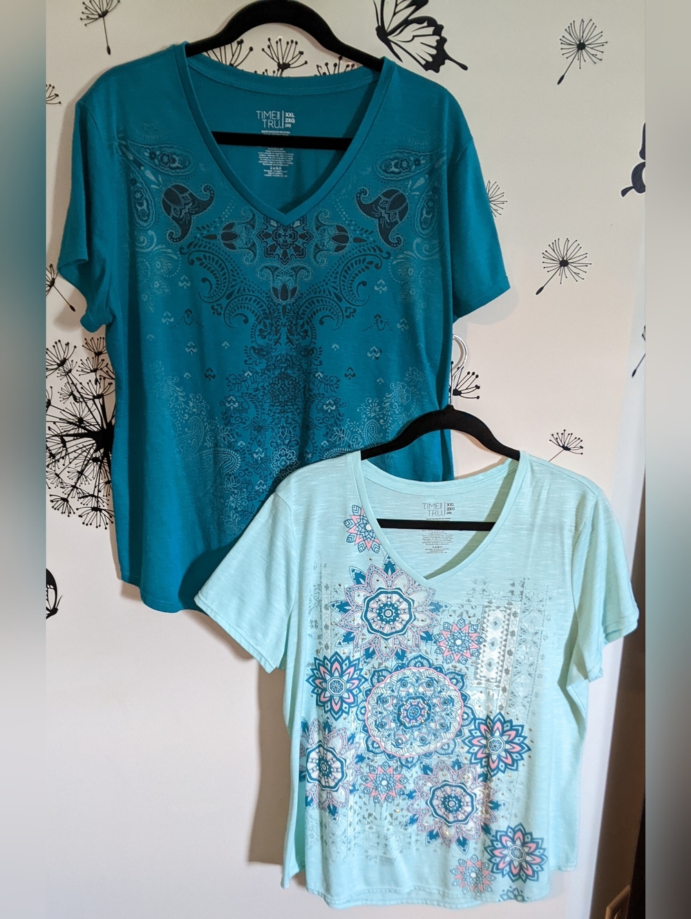 Time and Tru Teal and Light Teal V-Neck Short Sleeve Tops